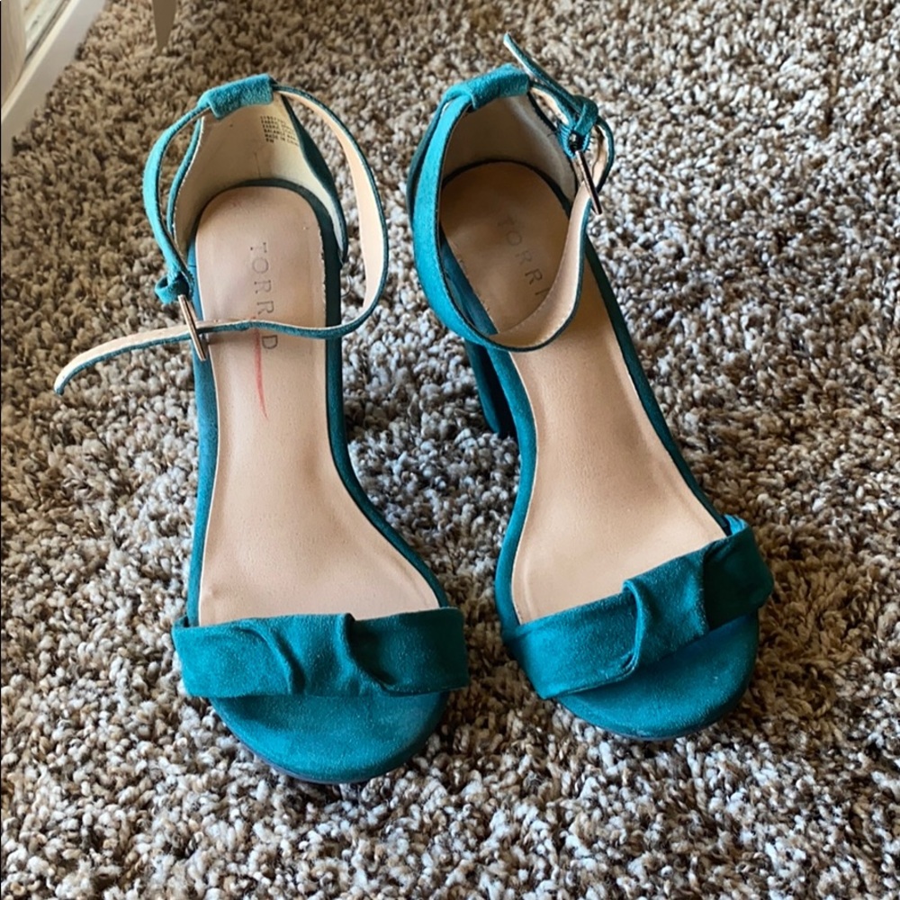 Torrid heels teal suade